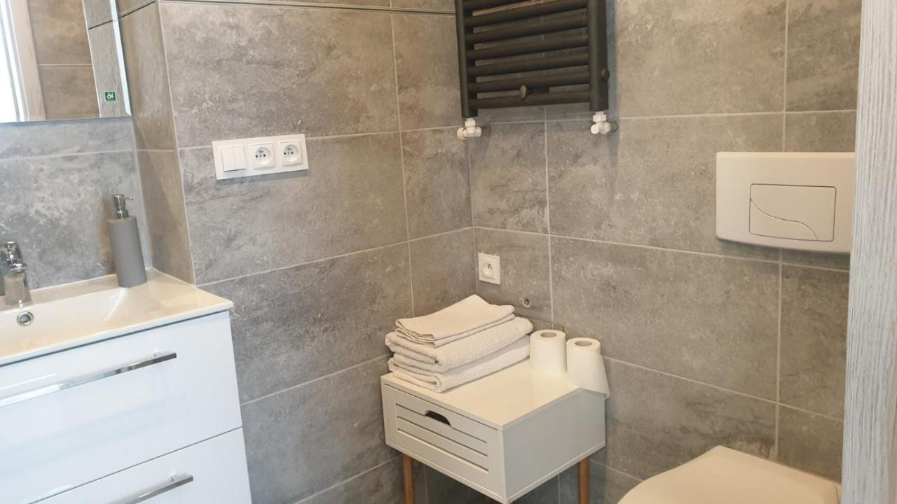 Multi Apartment Lakowa 18 เบียวิสตอก ภายนอก รูปภาพ